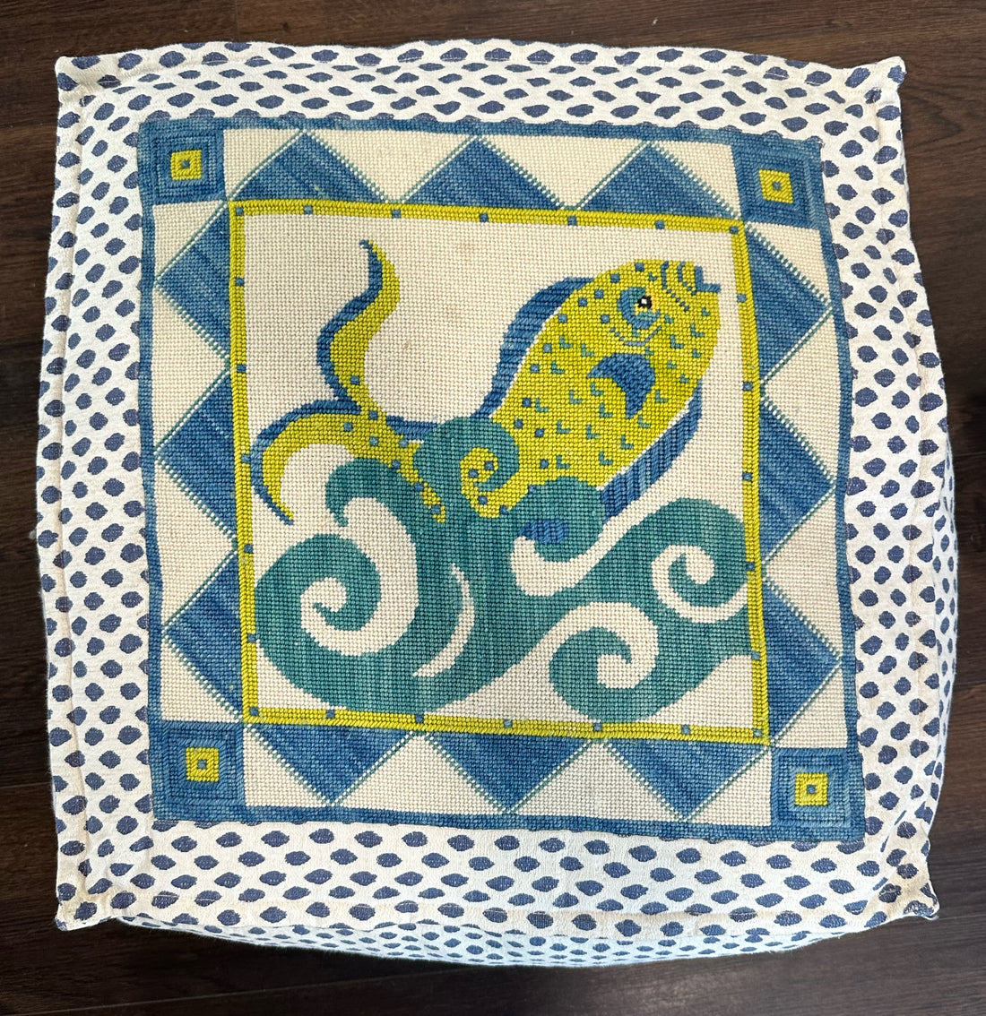 Zorba - White background image 0